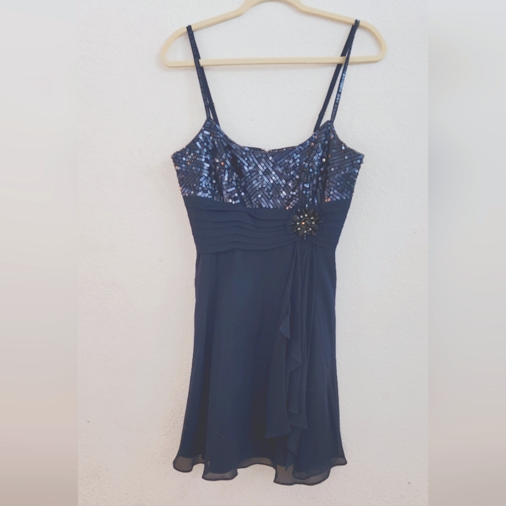 BCBG MaxAziria Dress size 6
